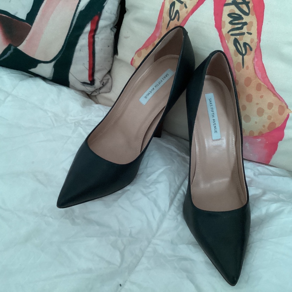 Sak Fifth Avenue Pointed Black Shoe